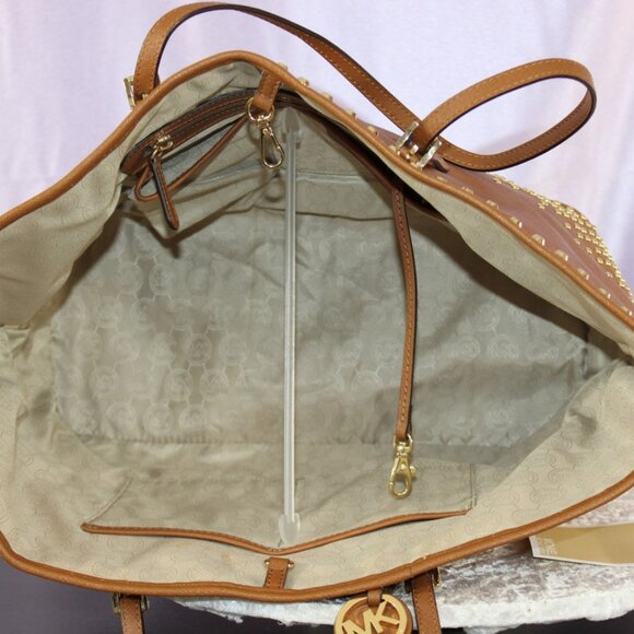 Michael Kors Jet Set Studded Tote + New Jet Set Travel Wristlet Luggage - Picture 4 of 16